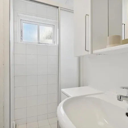 In With Kitchen Gudhjem